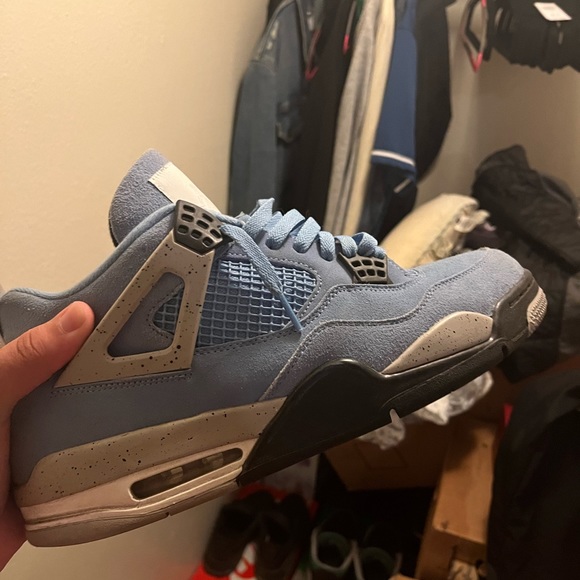 Jordan 4 university blue